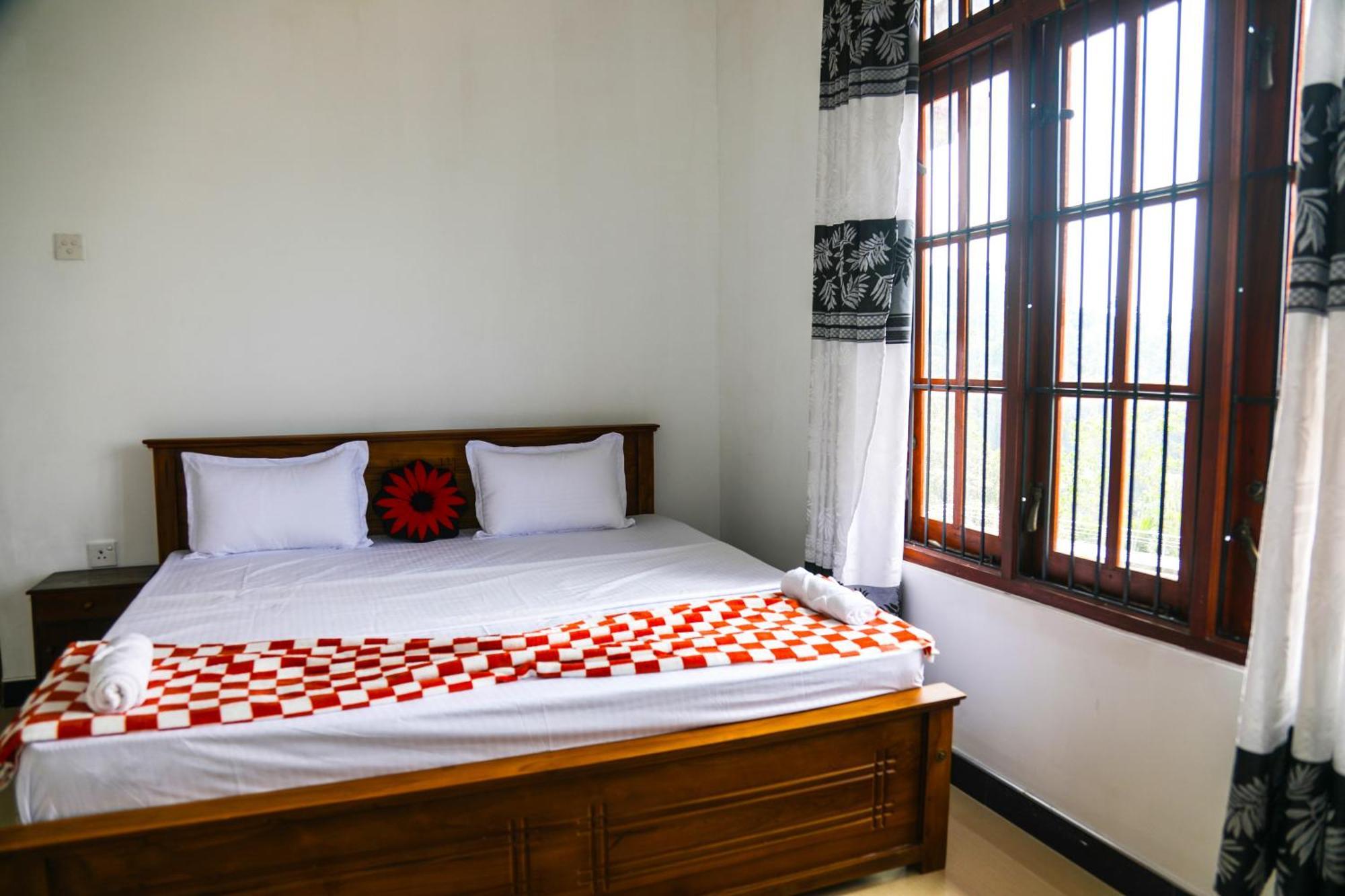 Mountain Bliss Villa Peradeniya Exterior photo