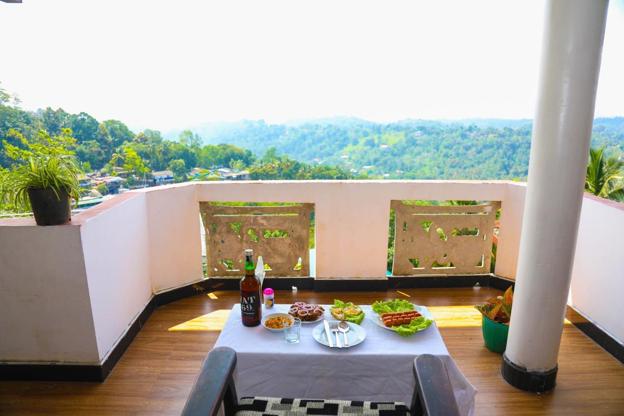 Mountain Bliss Villa Peradeniya Exterior photo