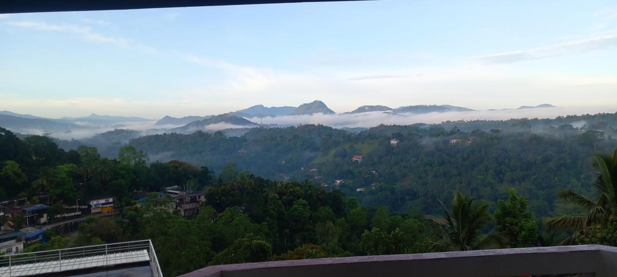 Mountain Bliss Villa Peradeniya Exterior photo